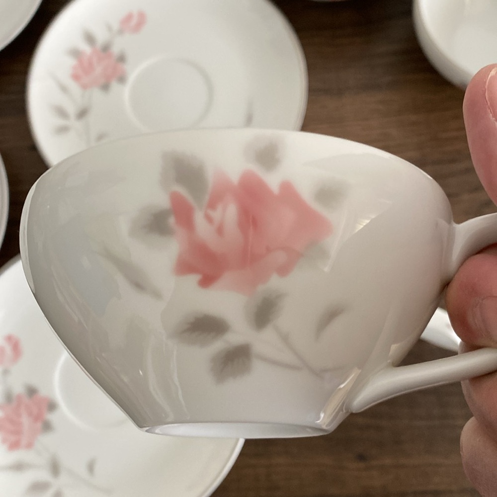 Vintage MCM floral tea cups and saucers set